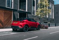 Top Hybrid SUV Reviews